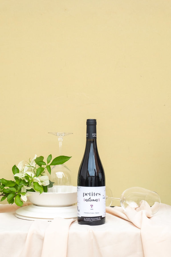 VINO ESPAÑOL TINTO PETITES ESTONES DE MONTSANT GARNACHA 750 ML