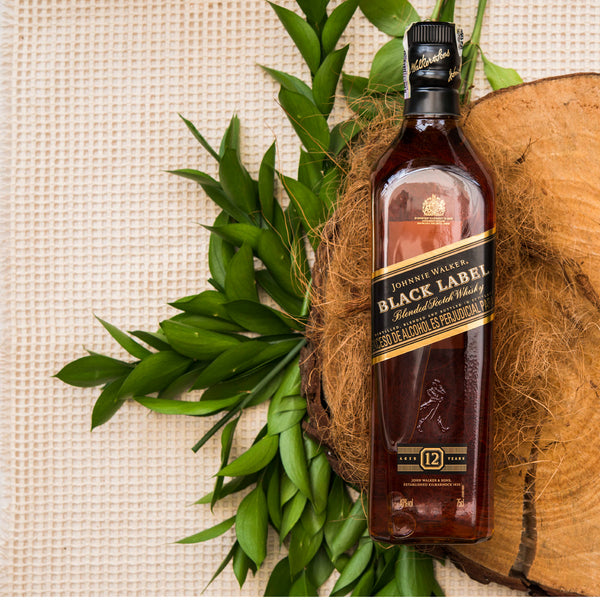 Whisky Johnnie Walker Sello Negro - La Careta Licores de La 70 - Domicilios en Medellín