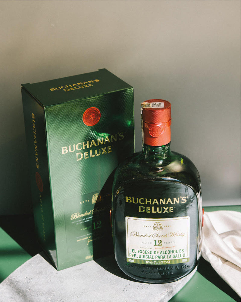 Whisky Buchanans DeLuxe 12 años - La Careta Licores de La 70 - Domicilios en Medellín